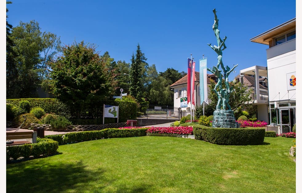 Collège du Léman — Brillantmont vs Collège du Léman 2026: an honest head-to-head from Swiss boarding advisors